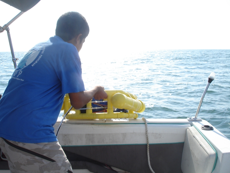 ROV%20launch%202.jpg